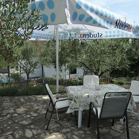 Apartman Branka Kornic Bagian luar foto